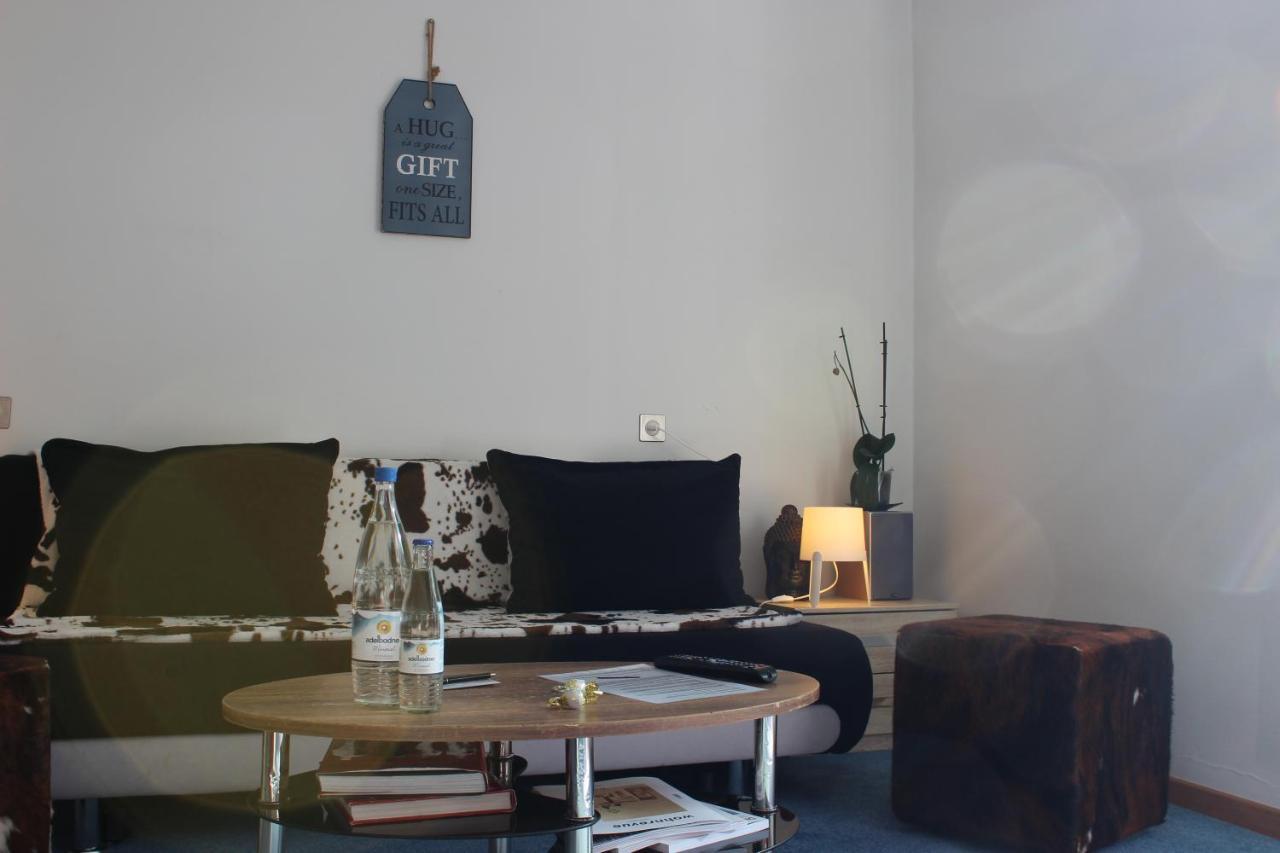 The Engstligen Apartment อาเดลโบเดิน ภายนอก รูปภาพ